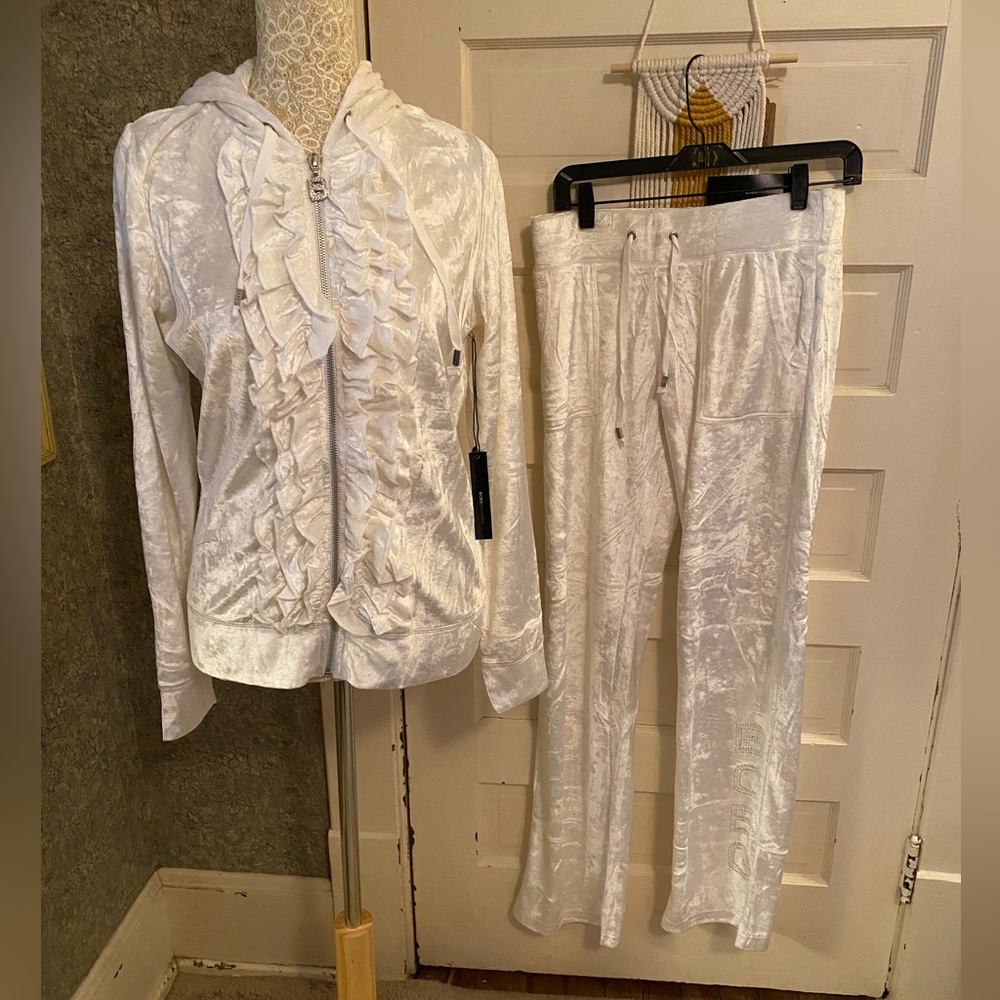 NWT BCBG vintage Y2K White velour Ruffled Hoodie and Pants Set track suit bride